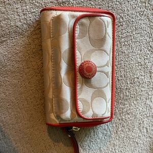 Coach wallet / wristlet. Excellent condition.